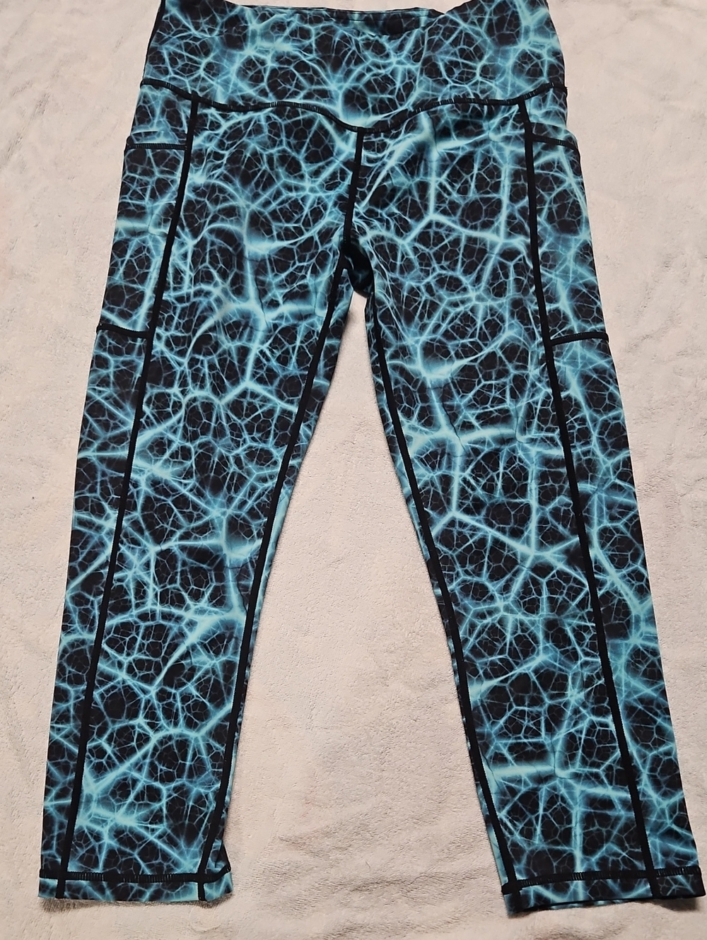 Constantly Varied Gear Turquoise Lightning-Print w/pockets